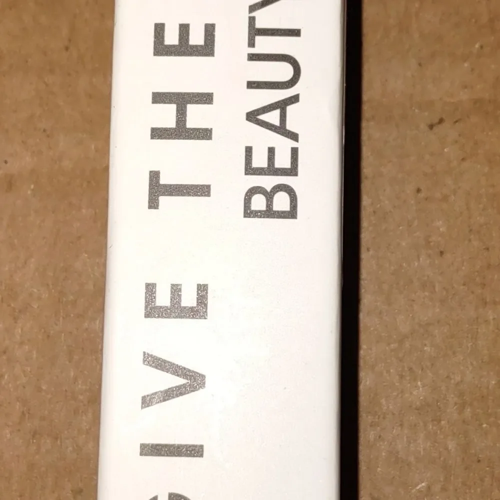New GIVE THEM LALA Lala’s Everyday Mascara Black